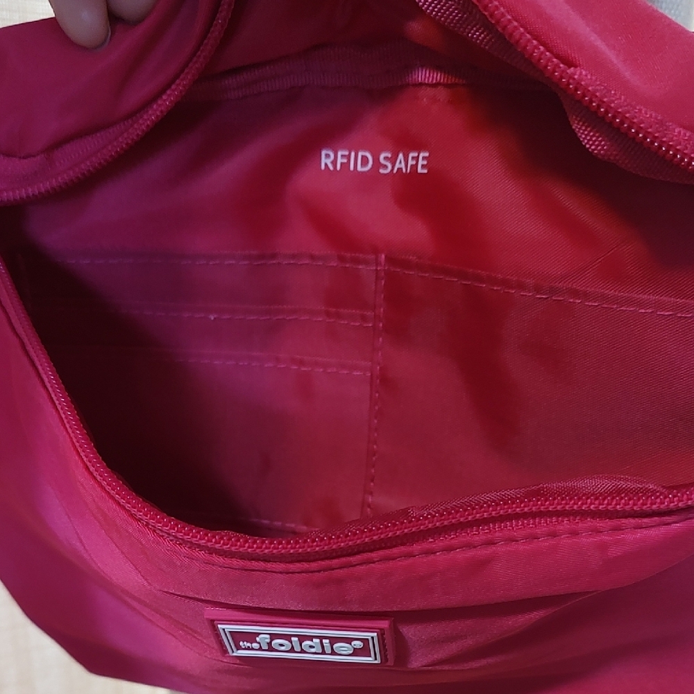 Vibrant Pink Crossbody Bag - Picture 7 of 7